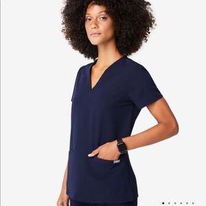 Figs Three Pocket Scrub Top, Navy